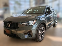 Volvo XC40 Plus B5 AWD 2026