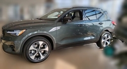 Volvo XC40 Plus B5 AWD 2026