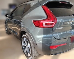 Volvo XC40 Plus B5 AWD 2026