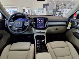 Volvo XC40 Plus B5 AWD 2026