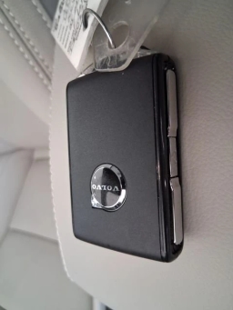 Volvo XC40 Plus B5 AWD 2026