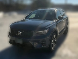 Volvo XC40 Plus B5 AWD 2026