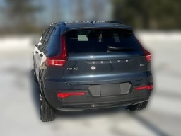 Volvo XC40 Plus B5 AWD 2026