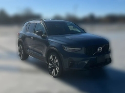 Volvo XC40 Plus B5 AWD 2026