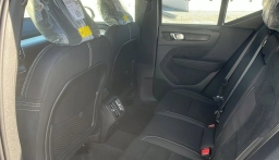 Volvo XC40 Plus B5 AWD 2026