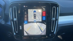 Volvo XC40 Plus B5 AWD 2026