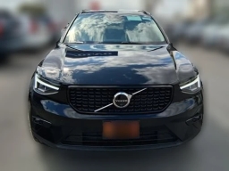 Volvo XC40 Plus B5 AWD 2026