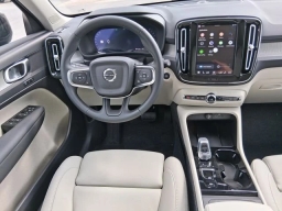 Volvo XC40 Plus B5 AWD 2026