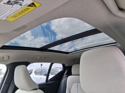 Volvo XC40 Plus B5 AWD 2026