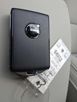 Volvo XC40 Plus B5 AWD 2026