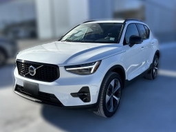 Volvo XC40 Plus B5 AWD 2026