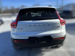 Volvo XC40 Plus B5 AWD 2026