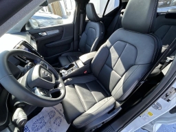 Volvo XC40 Plus B5 AWD 2026