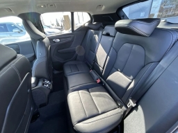 Volvo XC40 Plus B5 AWD 2026