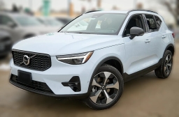 Volvo XC40 Plus B5 AWD 2026