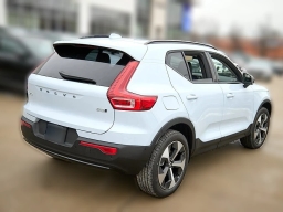 Volvo XC40 Plus B5 AWD 2026