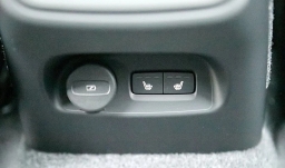 Volvo XC40 Plus B5 AWD 2026