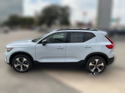 Volvo XC40 Plus B5 AWD 2026