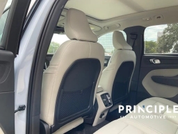 Volvo XC40 Plus B5 AWD 2026