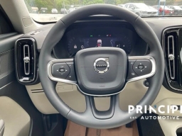 Volvo XC40 Plus B5 AWD 2026