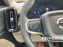 Volvo XC40 Plus B5 AWD 2026