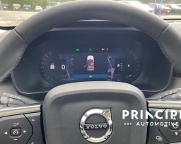 Volvo XC40 Plus B5 AWD 2026