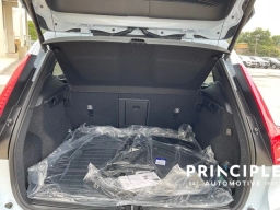 Volvo XC40 Plus B5 AWD 2026