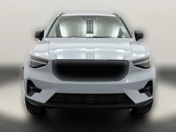 Volvo XC40 Plus B5 AWD 2026