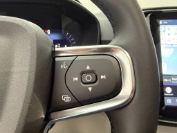 Volvo XC40 Plus B5 AWD 2026