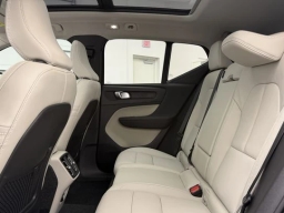 Volvo XC40 Plus B5 AWD 2026