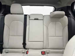 Volvo XC40 Plus B5 AWD 2026