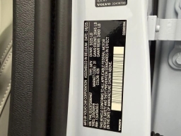 Volvo XC40 Plus B5 AWD 2026