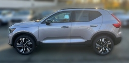 Volvo XC40 Plus B5 AWD 2026