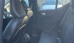 Volvo XC40 Plus B5 AWD 2026