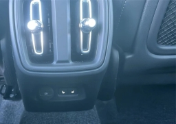 Volvo XC40 Plus B5 AWD 2026