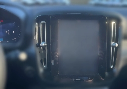 Volvo XC40 Plus B5 AWD 2026