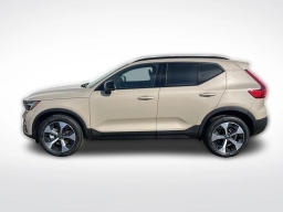 Volvo XC40 Plus B5 AWD 2026