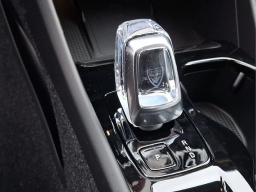 Volvo XC40 Plus B5 AWD 2026