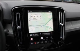 Volvo XC40 Plus B5 AWD 2026