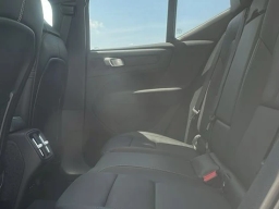 Volvo XC40 Plus B5 AWD 2026