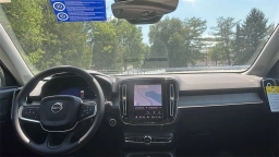 Volvo XC40 Plus B5 AWD 2026