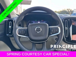 Volvo XC40 Plus B5 AWD 2026