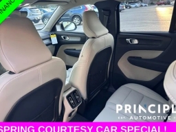 Volvo XC40 Plus B5 AWD 2026