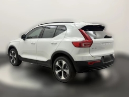 Volvo XC40 Plus B5 AWD 2026