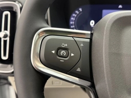 Volvo XC40 Plus B5 AWD 2026