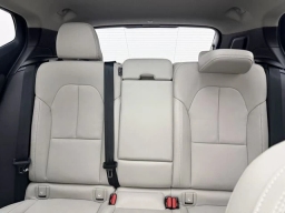 Volvo XC40 Plus B5 AWD 2026