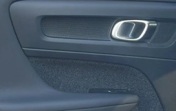 Volvo XC40 Plus B5 AWD 2026