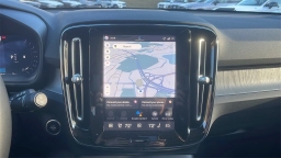 Volvo XC40 Plus B5 AWD 2026