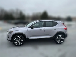 Volvo XC40 Plus B5 AWD 2026