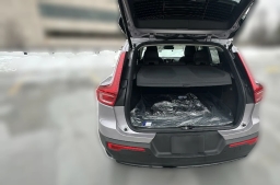 Volvo XC40 Plus B5 AWD 2026